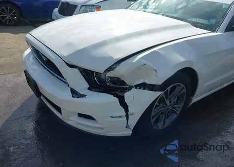 2013 Ford Mustang V6 Premium from USA, damaged, VIN 1ZVBP8AM9D5264912